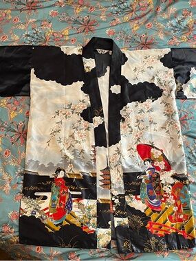 Silk-Feel Japanese-Style Robe with Geisha Scene